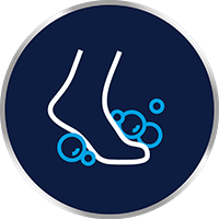 Alaposan mossa meg a lábait pH semleges szappannal és gondosan szárítsa meg